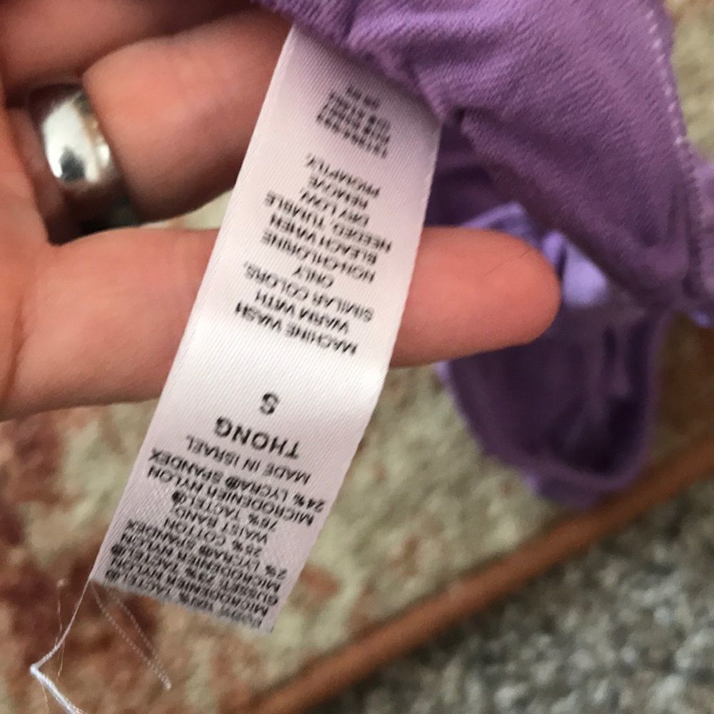 Vintage Body By Victoria’s Secret Smooth Thongs - Picture 4 of 4